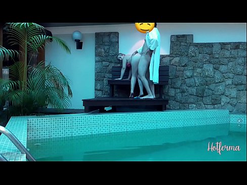 ❤️ 老闆請女僕去泳池，卻忍不住火辣辣的 ️ 蕩婦 在 zh-tw.porn-milf300.ru